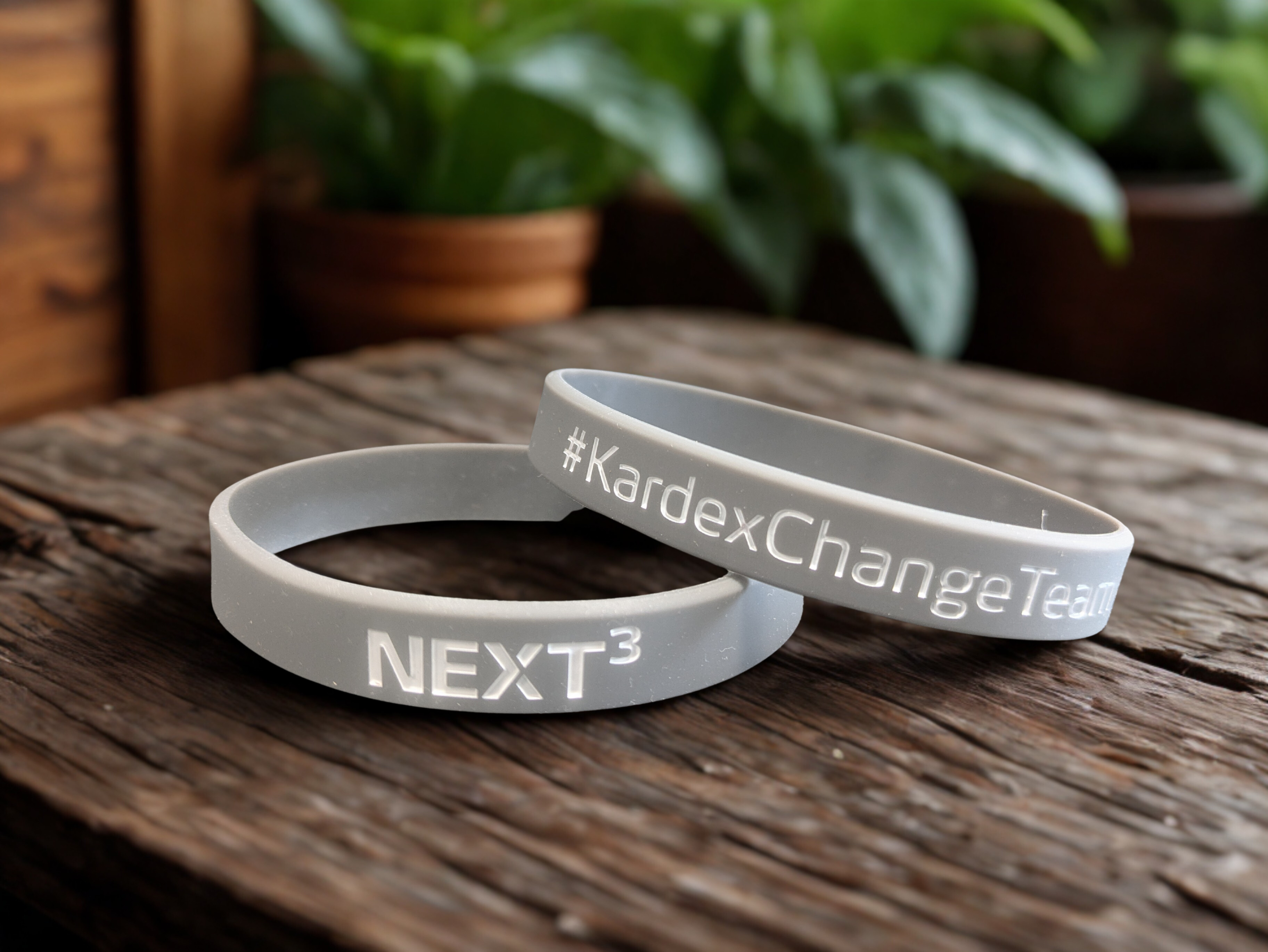 Gummiarmband mit Logo für Kardex in Neuburg an der Kammel