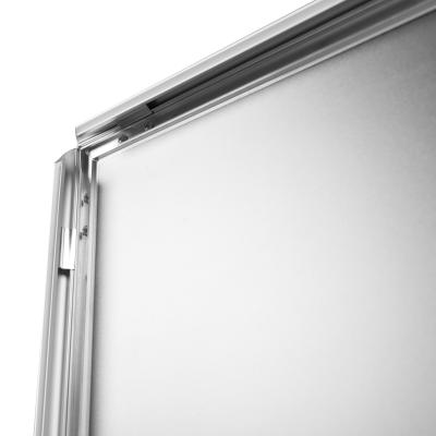 Kundenstopper Mit Federn 05